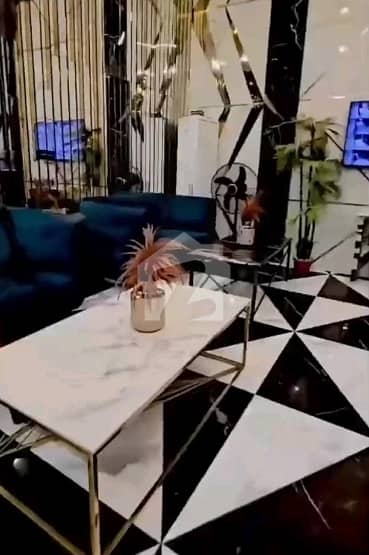 Highly-Desirable Prime Location 2250 Square Feet Flat Available In Shaheed Millat Road