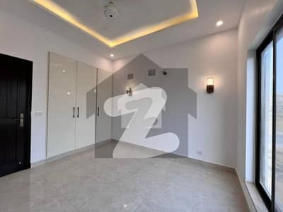 Prime Location 125 Square Yards House Up For Sale In Bahria Town - Precinct 15