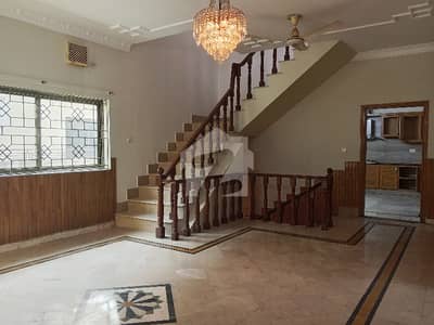 Upr portion for Rent G11 -4 ideal location