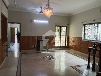 Upper Portion For Rent G11 -4 Ideal Location
