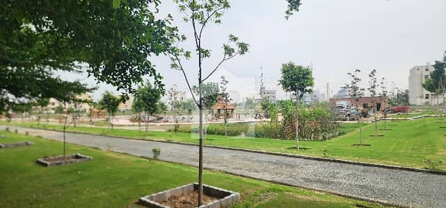 ایل ڈی اے ایوینیو لاہور میں 1 کنال رہائشی پلاٹ 1.85 کروڑ میں برائے فروخت۔ ایل ڈی اے ایوینیو لاہور میں 1 کنال رہائشی پلاٹ 1.85 کروڑ میں برائے فروخت۔