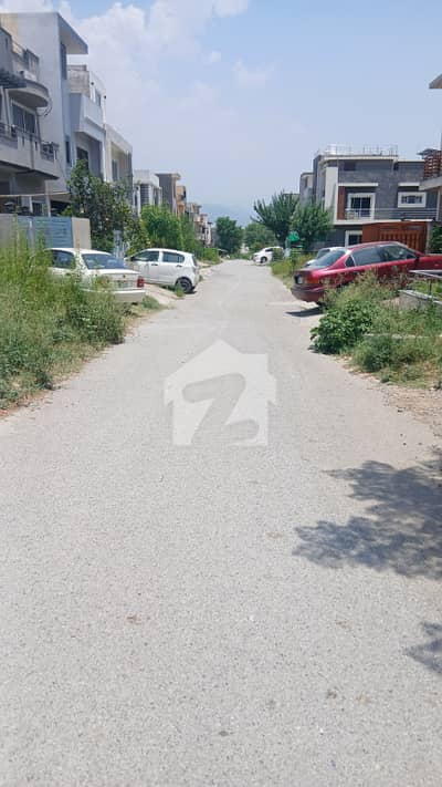Top Location 4 Marla Plot For Sale In Sector D-12/1