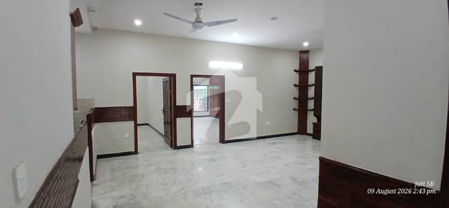 Luxury Upper Portion