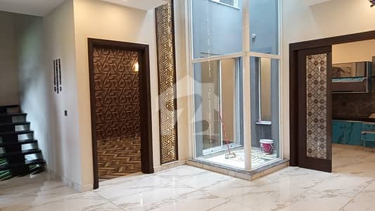 ایڈن ویلی فیصل آباد میں 5 مرلہ Studio مکان 2.65 کروڑ میں برائے فروخت۔ ایڈن ویلی فیصل آباد میں 5 مرلہ Studio مکان 2.65 کروڑ میں برائے فروخت۔