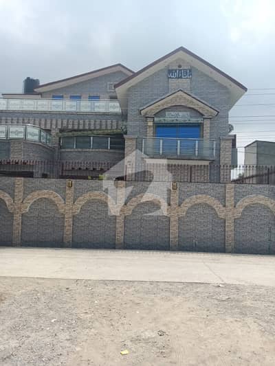 عثمان آباد ایبٹ آباد میں 8 کمروں کا 1 کنال مکان 6.5 کروڑ میں برائے فروخت۔