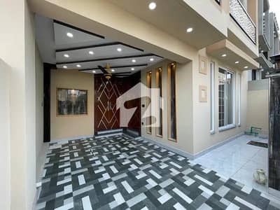5 Marla Beautiful Designer House Available for Sale