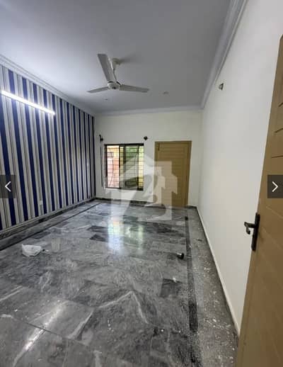 6 Marla Ground Portion House Available For Rent With Gas