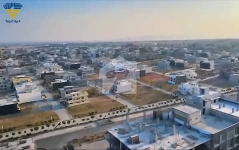 200 Square Yards Commercial Plot In Stunning Top City 1 Is Available For sale