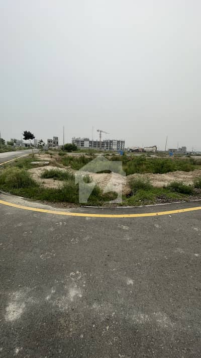 6 marla corner Possesion plot for Sale in bahria town lahore excellent location plot open form plot for Sale in bahria Town lahore