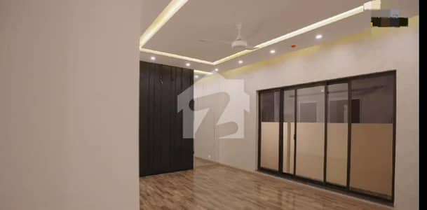 10 Marla Upper Portion For Rent In J Block