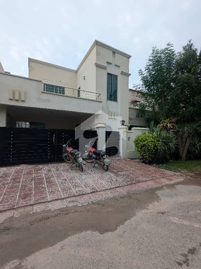 10 Marla 3 Bedroom House Available for Rent
