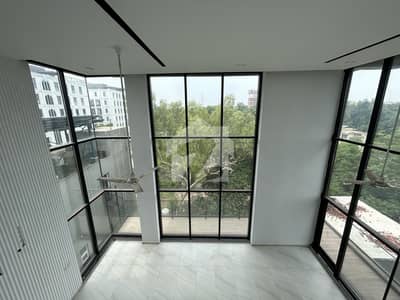 Stunning 4 Bedrooms PENTHOUSE with Maids Room In the Heart of Lahore's Gulberg Prime Location