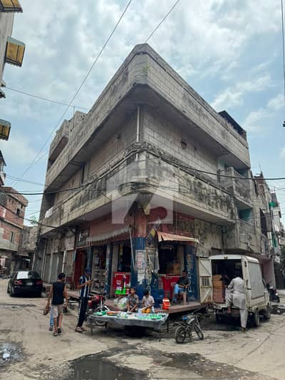 6.5 Marla Semi Commercial Corner House In Darampura