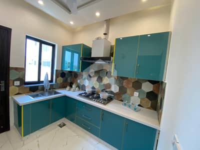 10 MARLA BEAUTIFUL HOUSE AVAILABLE FOR RENT IN DHA PHASE 5