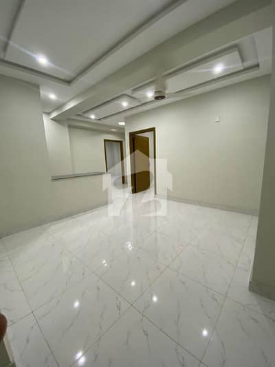 02 BEDROOM LUXURY UNFURNISHED APARTMENT AVAILABLE FOR RENT AT GULBERG GREEN ISLAMABAD