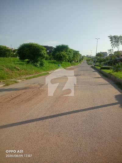 Corner Top Class 1 Kanal Residential Plot Is Available For Sale