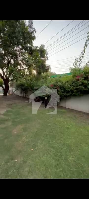 2 Kanal (37 Marlas) Single Storey Facing Park Block K Model Town Lahore House For Sale