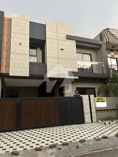G13/2 Islamabad Brand New 8 marla (30*60) on 40feet huge street Luxury House for Sale | Prime Location G13/2 Islamabad Brand New 8 marla (30*60) on 40feet huge street Luxury House for Sale | Prime Location