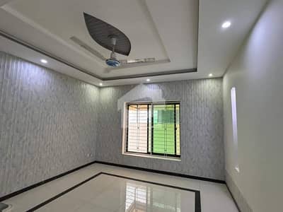 10 Marla upper portion for rent in iqbal black bahria town Lahore