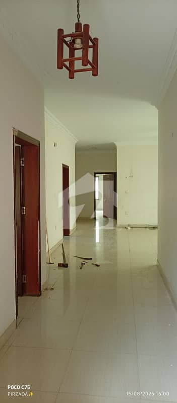 West Open Corner | Well-Maintained 500 Sq. Yards House Available for Rent | Double Kitchen and Gas Available West Open Corner | Well-Maintained 500 Sq. Yards House Available for Rent | Double Kitchen and Gas Available