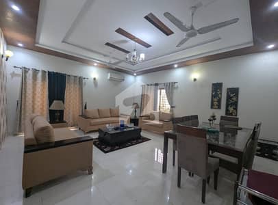 1 Kanal House Available For Rent