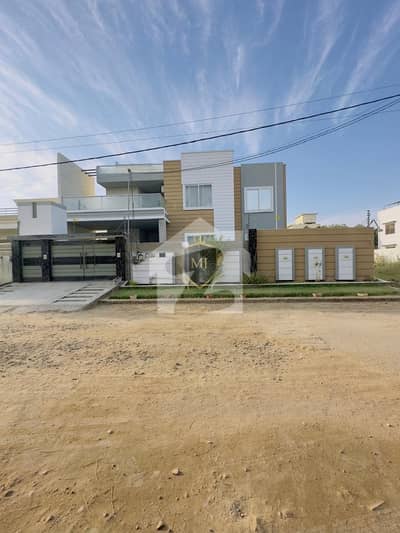 Luxury 600 Sq. yd House For Sale Luxury 600 Sq. yd House For Sale