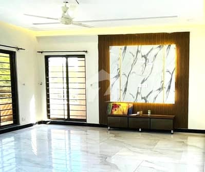 DHA Phase 5 Askari Heights 4 Luxury Apartment For Rent