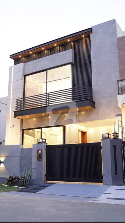 5 Marla Luxury Modern House for Sale DHA Phase 9 Town