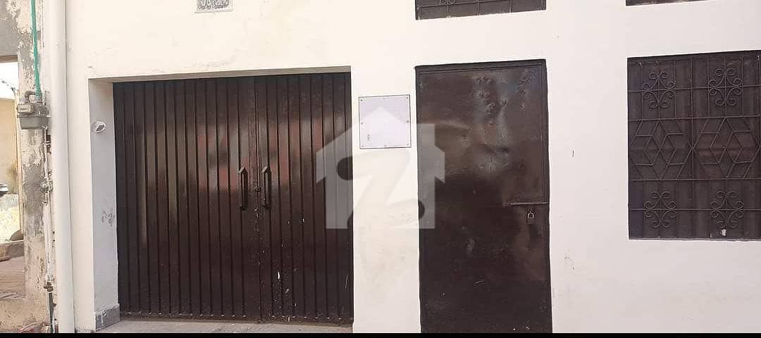 گلبرگ کالونی ملتان میں 6 کمروں کا 5 مرلہ مکان 95.0 لاکھ میں برائے فروخت۔ گلبرگ کالونی ملتان میں 6 کمروں کا 5 مرلہ مکان 95.0 لاکھ میں برائے فروخت۔