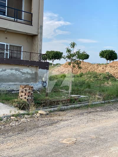 H Block 7 Marla Cutting Plot Available For Sale H Block 7 Marla Cutting Plot Available For Sale