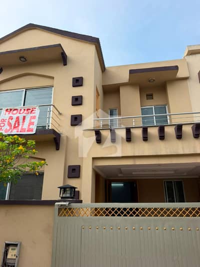 7 Marla Used House For Sale