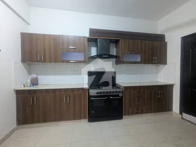 10 MARLA 3 BEDROOM APARTMENT AVAILABLE FOR RENT 10 MARLA 3 BEDROOM APARTMENT AVAILABLE FOR RENT