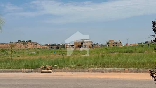 1 Kanal Prime And Heighted Location Residential Plot Available For Sale In DHA Phase 3 Islamabad
