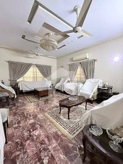 گلستانِِ جوہر ۔ بلاک 2 گلستانِ جوہر,کراچی میں 7 کمروں کا 2 مرلہ مکان 7.75 کروڑ میں برائے فروخت۔ گلستانِِ جوہر ۔ بلاک 2 گلستانِ جوہر,کراچی میں 7 کمروں کا 2 مرلہ مکان 7.75 کروڑ میں برائے فروخت۔
