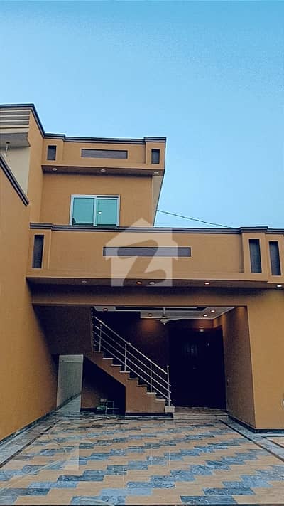 10 Marla single story house available for sale.