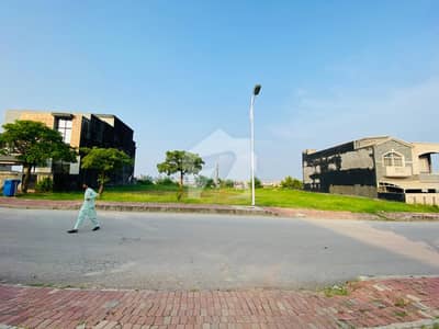بحریہ ٹاؤن فیز 8 ۔ بلاک ایچ بحریہ ٹاؤن فیز 8,بحریہ ٹاؤن راولپنڈی,راولپنڈی میں 10 مرلہ رہائشی پلاٹ 1.38 کروڑ میں برائے فروخت۔ بحریہ ٹاؤن فیز 8 ۔ بلاک ایچ بحریہ ٹاؤن فیز 8,بحریہ ٹاؤن راولپنڈی,راولپنڈی میں 10 مرلہ رہائشی پلاٹ 1.38 کروڑ میں برائے فروخت۔