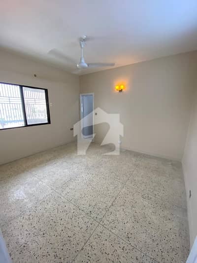 2 Bedroom And Drawing/Lounge Apartment Near Forum Mall, Clifton