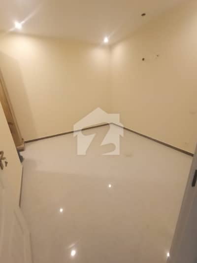 5 Marla Flat Is Available For Rent Good Location Lift Available 5 Marla Flat Is Available For Rent Good Location Lift Available