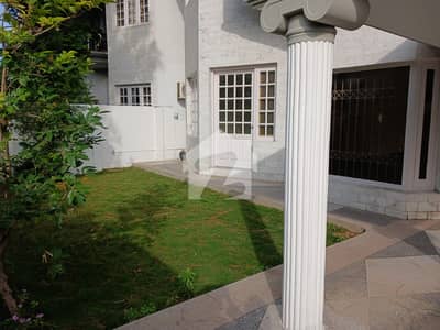 ایف ۔ 10/1 ایف ۔ 10,اسلام آباد میں 5 کمروں کا 1 کنال مکان 6.5 لاکھ میں کرایہ پر دستیاب ہے۔
