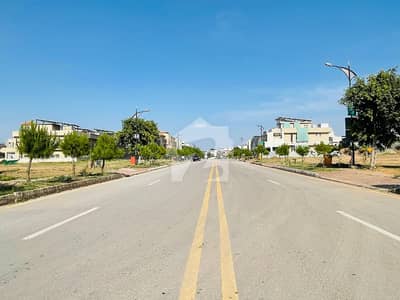10Marla Park Facing Ideal Location Solid Land Plot With Stunning Hills View