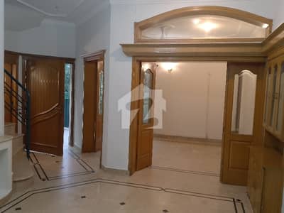 Full house 3 bedroom with bath TVL kitchen Stor drawing room Stor terrace fully marble flooring car parking