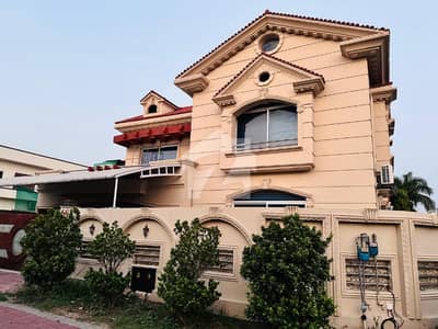 بحریہ ٹاؤن فیز 3 بحریہ ٹاؤن راولپنڈی,راولپنڈی میں 6 کمروں کا 1 کنال مکان 5.0 لاکھ میں کرایہ پر دستیاب ہے۔ بحریہ ٹاؤن فیز 3 بحریہ ٹاؤن راولپنڈی,راولپنڈی میں 6 کمروں کا 1 کنال مکان 5.0 لاکھ میں کرایہ پر دستیاب ہے۔