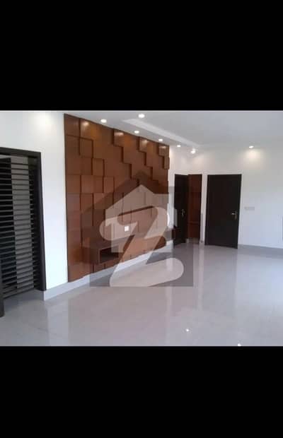WELL LOCATED 3000 SQFEET 3 BED DD PENTHOUSE FOR SALE LOAN APPLICABLE