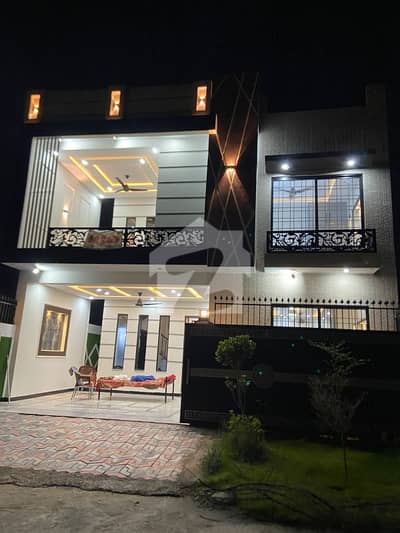 جناح گارڈنز فیز 1 جناح گارڈنز,ایف ای سی ایچ ایس,اسلام آباد میں 3 کمروں کا 7 مرلہ مکان 2.8 کروڑ میں برائے فروخت۔