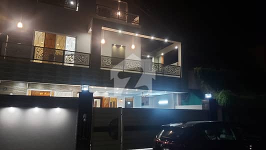 ویلینشیاء ہاؤسنگ سوسائٹی لاہور میں 6 کمروں کا 10 مرلہ مکان 4.95 کروڑ میں برائے فروخت۔ ویلینشیاء ہاؤسنگ سوسائٹی لاہور میں 6 کمروں کا 10 مرلہ مکان 4.95 کروڑ میں برائے فروخت۔