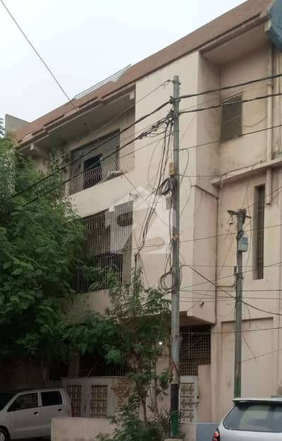 ناظم آباد 3 ناظم آباد,کراچی میں 8 کمروں کا 9 مرلہ مکان 6.9 کروڑ میں برائے فروخت۔ ناظم آباد 3 ناظم آباد,کراچی میں 8 کمروں کا 9 مرلہ مکان 6.9 کروڑ میں برائے فروخت۔