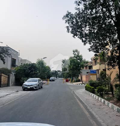 کینال ویلی مین کینال بینک روڈ,لاہور میں 5 مرلہ رہائشی پلاٹ 1.05 کروڑ میں برائے فروخت۔ کینال ویلی مین کینال بینک روڈ,لاہور میں 5 مرلہ رہائشی پلاٹ 1.05 کروڑ میں برائے فروخت۔