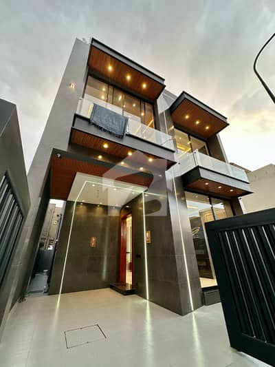 STUNNING 5 MARLA 3 BEDROOM HOUSE FOR SALE IN DHA 9 TOWN - IDEAL RESIDENTIAL PROPERTY