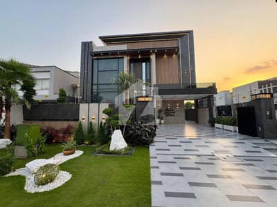 1 KANAL ELEGANT AND FULLY FURNISHED MODERN BUNGALOW WIH BASEMENT IS AVAILABLE IN THE BEST BLOCK OF DHA LAHORE.