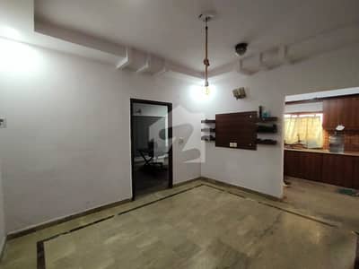 4 Marla Flat Available For Rent